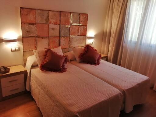 Mizmaya Ll Hotel Hoznayo Buitenkant foto