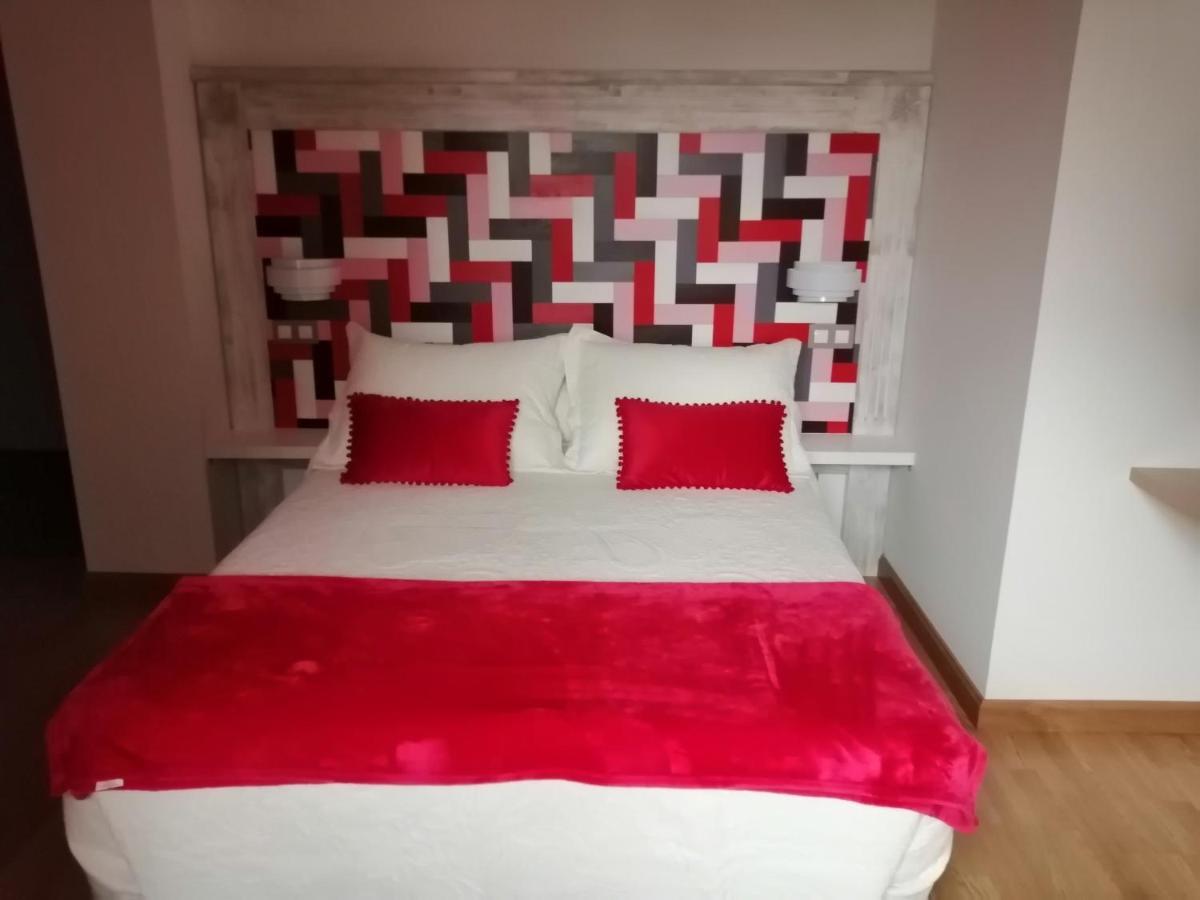Mizmaya Ll Hotel Hoznayo Buitenkant foto